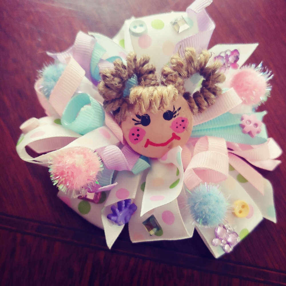 Girl Bow's